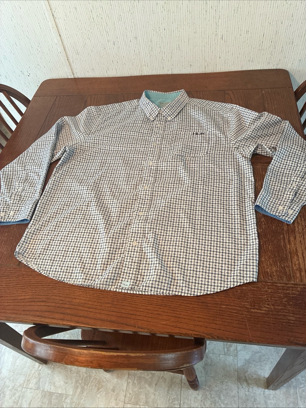 Huk Long Sleeve Shirt Men’s XL Gray Check Button Down Lightweight Fishing